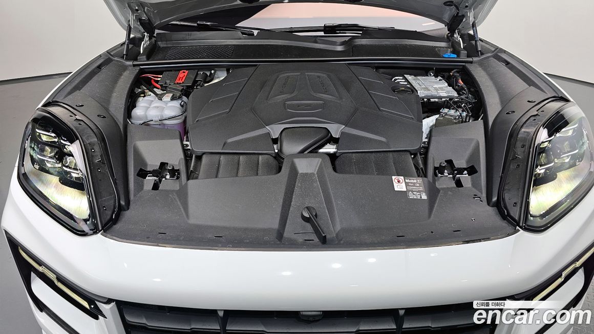 Porsche Cayenne 3.0 Coupe, 2025