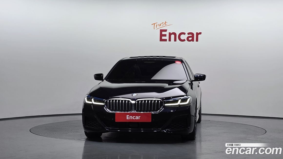 BMW 5-Series 530i xDrive M Sport Package, 2023