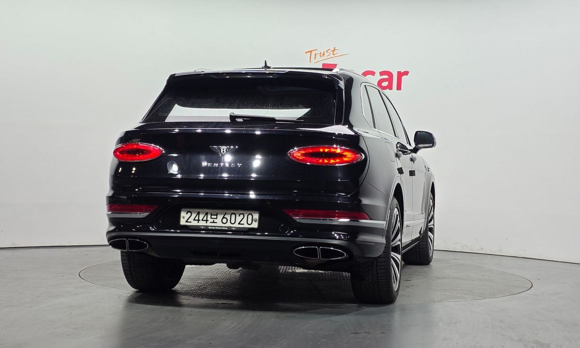Bentley Bentayga 4.0 V8 Azure, 2023