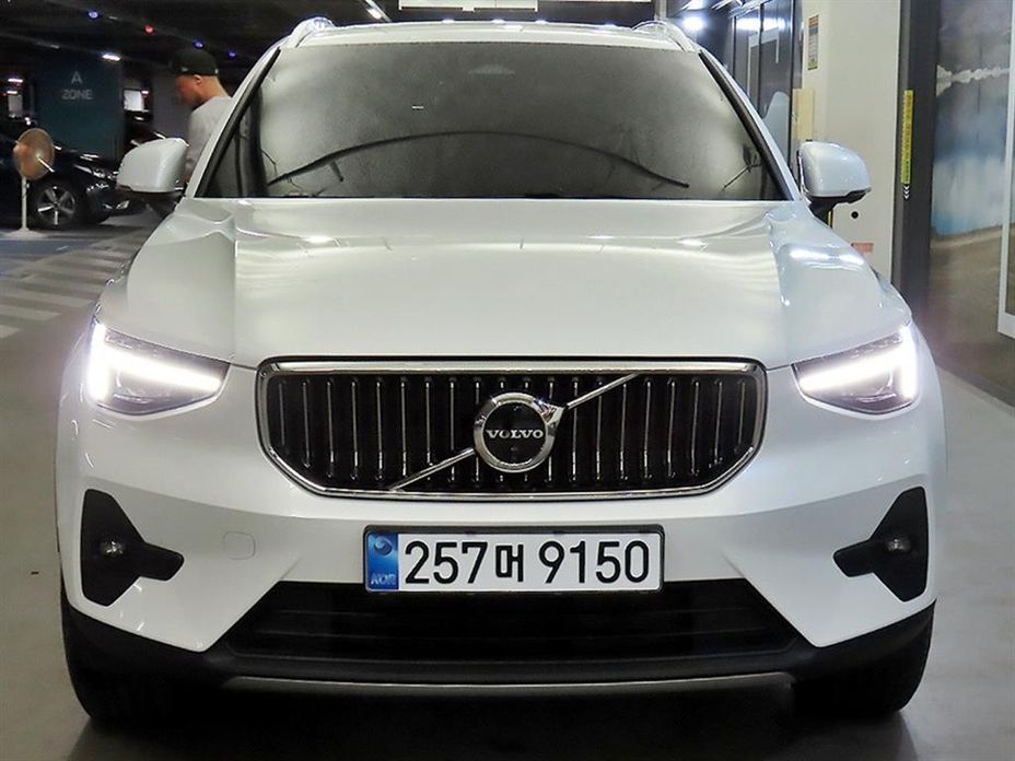 Volvo XC40 B4 Ultra Bright, 2026