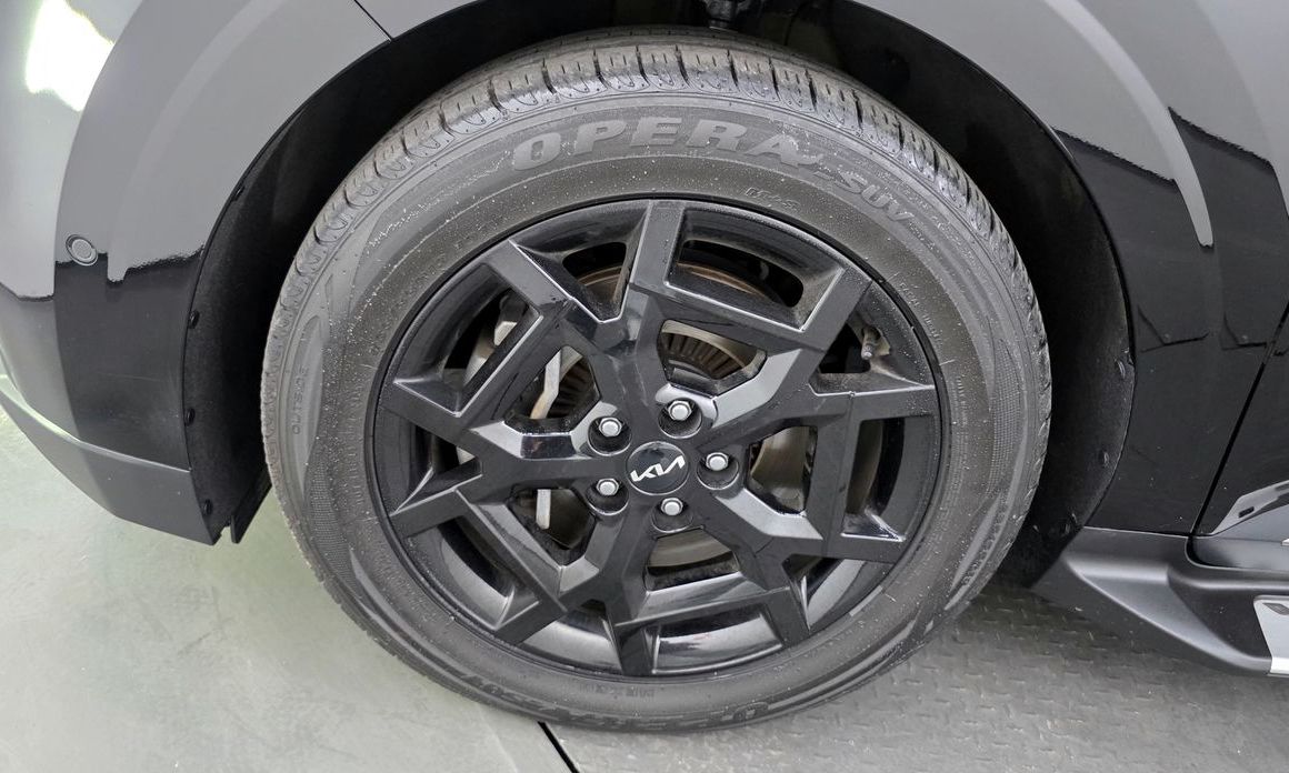 Kia Carnival 9-Seater Gravity, 2024