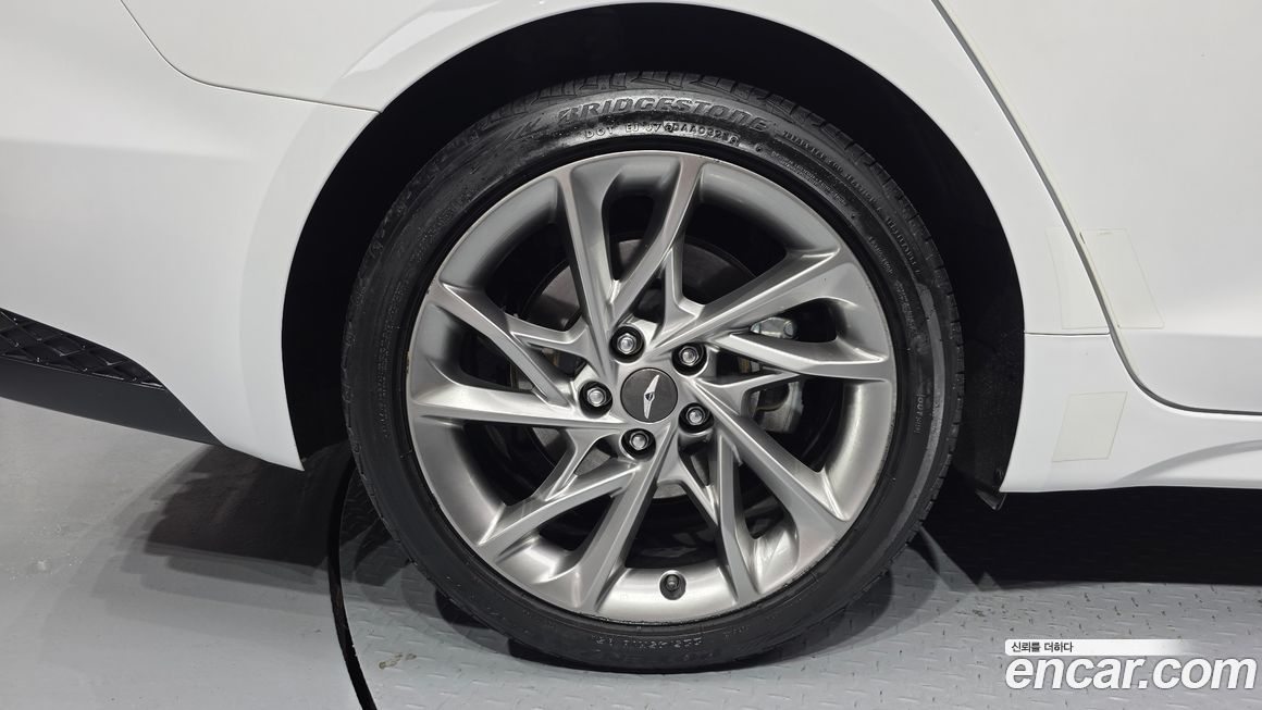 Genesis G70 Gasoline 2.0T 4WD, 2021