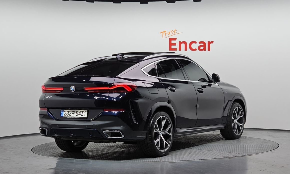 BMW X6 xDrive40i M Sport, 2023