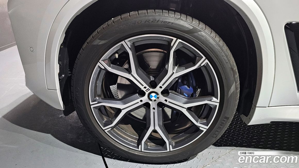 BMW X5 xDrive 40i M Sport, 2025