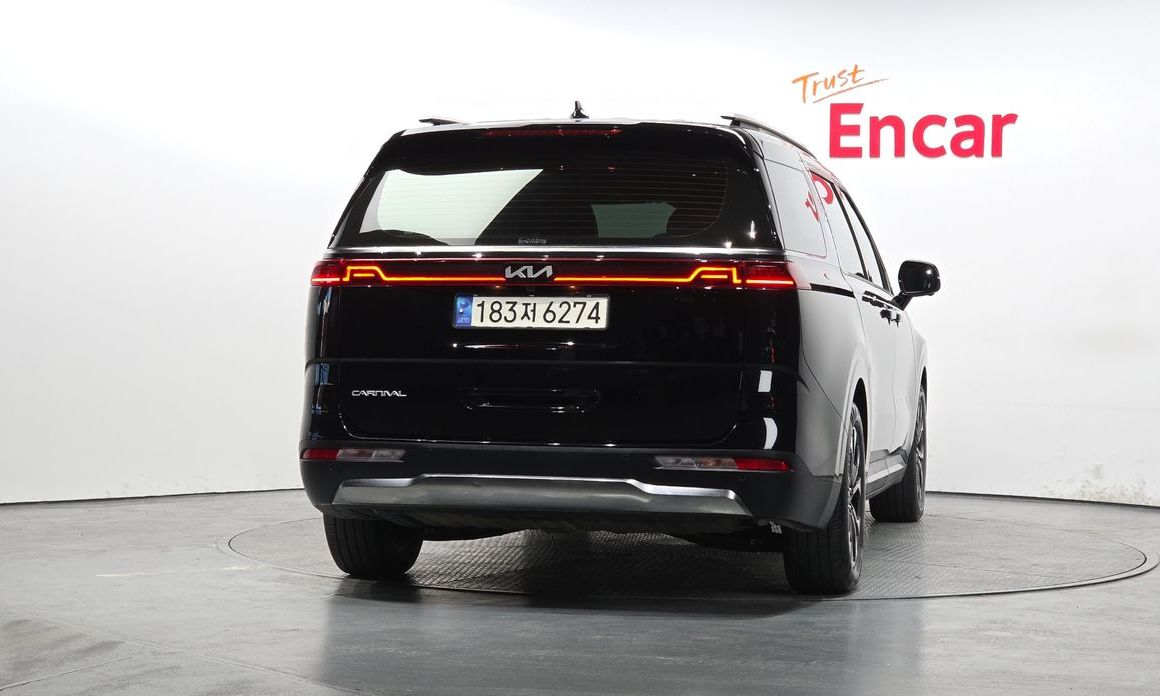 Kia Carnival 9-Seater Signature, 2023