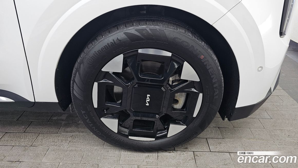 Kia Carnival 7-Seater Signature, 2024