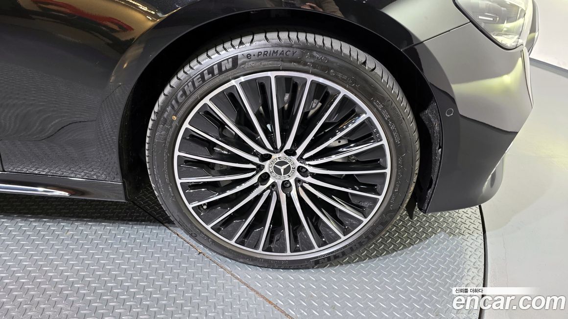 Mercedes-Benz E-Class E450 4MATIC, 2025