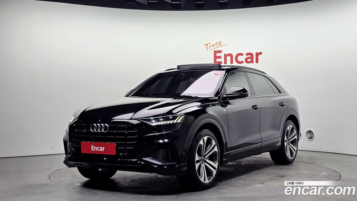 Audi Q8 55 TFSI Quattro Premium, 2023