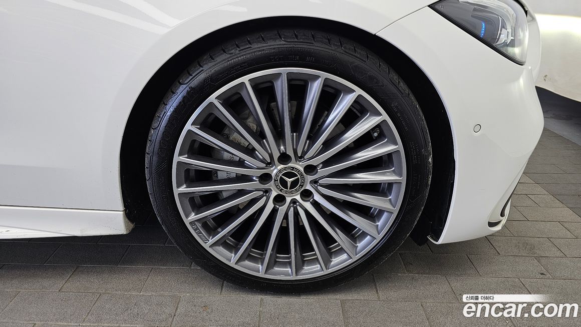 Mercedes-Benz C-Class C300 4MATIC AMG Line, 2023