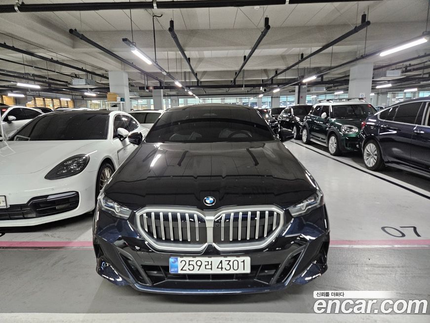 BMW 5-Series 520i M Sport, 2025