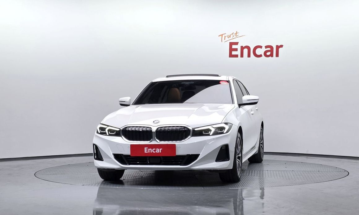 BMW 3-Series 320i, 2024