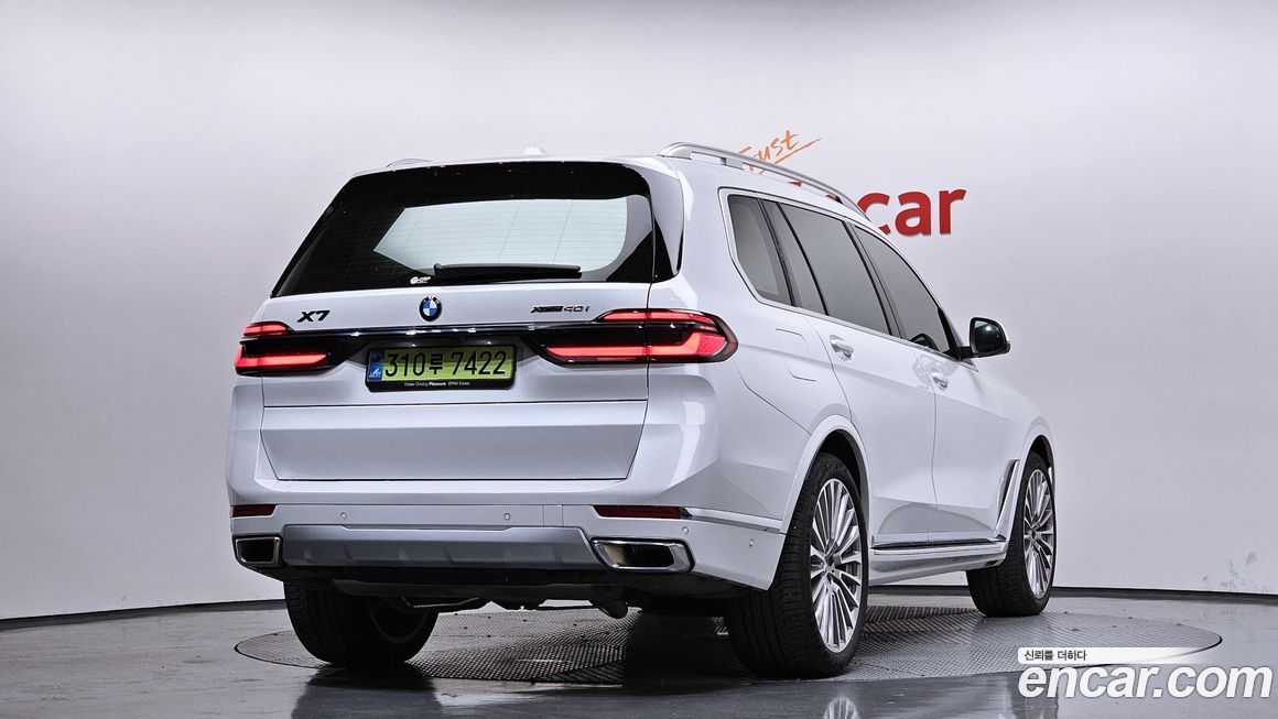BMW X7 xDrive 40i Design Pure Excellence 7-Seater, 2025