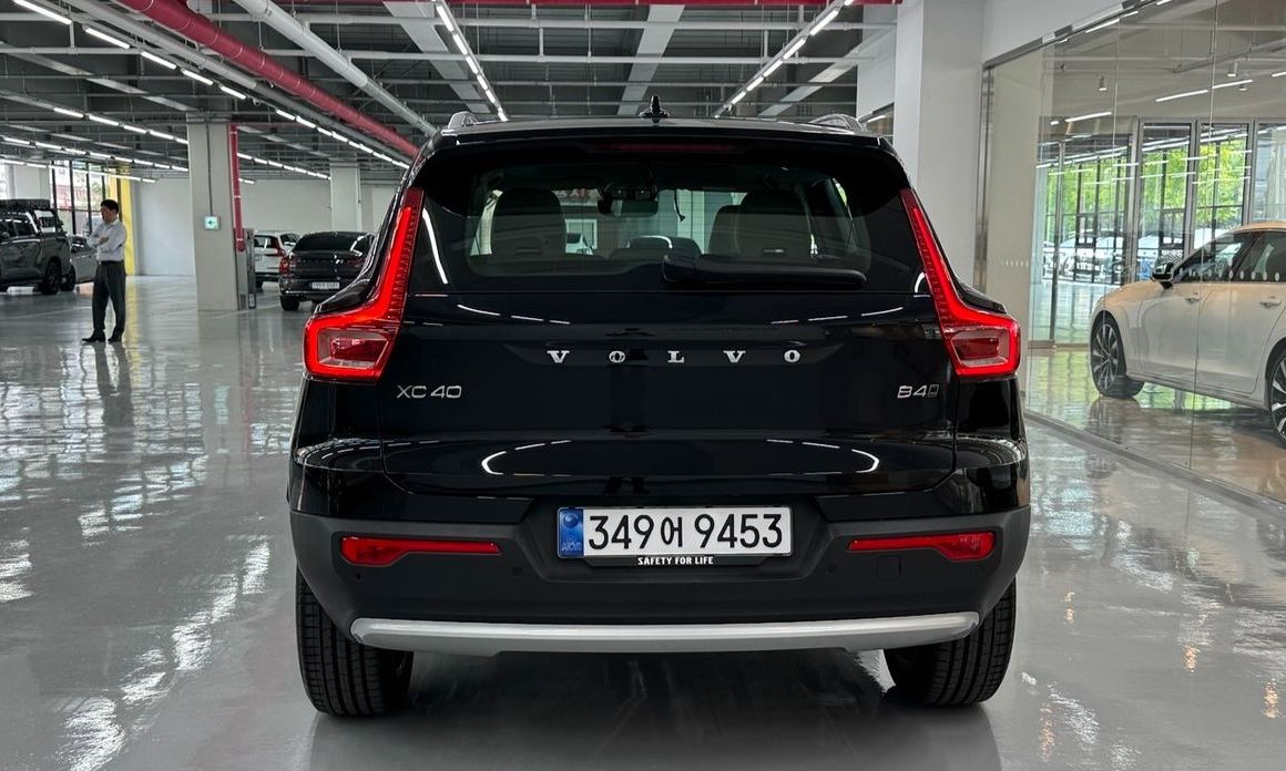 Volvo XC40 B4 Ultra Bright, 2025
