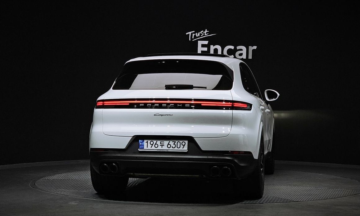 Porsche Cayenne 3.0, 2024