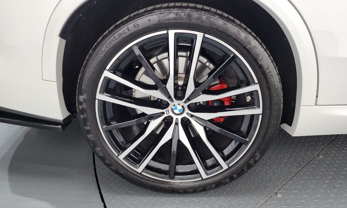 BMW X5 M50i, 2022