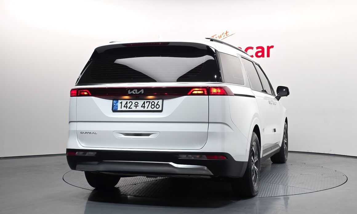 Kia Carnival 9-Seater Signature, 2023