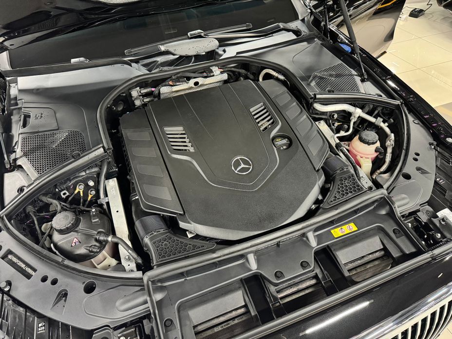 Mercedes-Benz S-Class Maybach S580 4MATIC, 2022