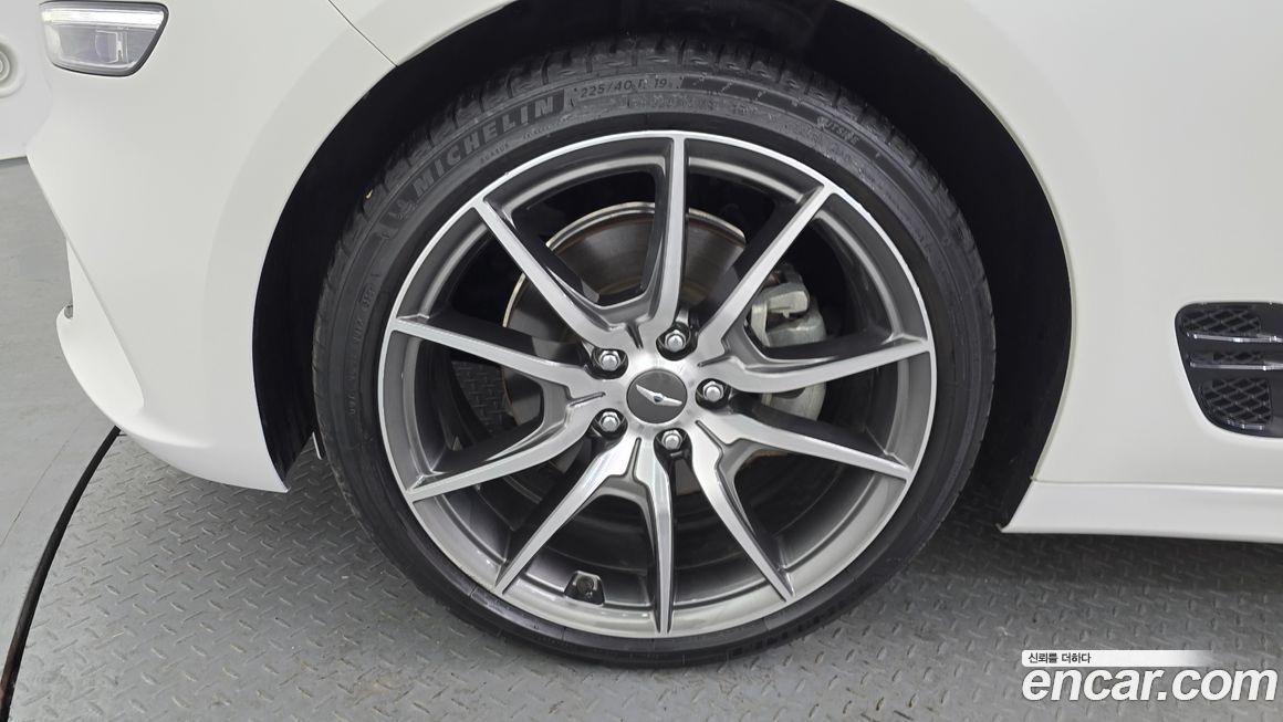 Genesis G70 Gasoline 2.0T 4WD, 2022