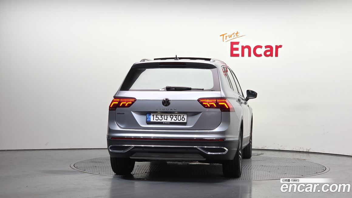 Volkswagen Tiguan 2.0 TSI Prestige, 2023