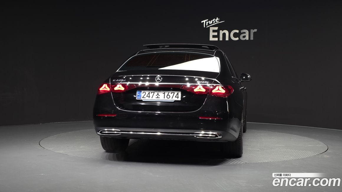 Mercedes-Benz E-Class E220d 4MATIC Exclusive, 2024