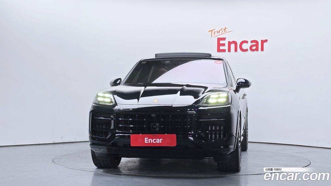 Porsche Cayenne 4.0 GTS, 2025