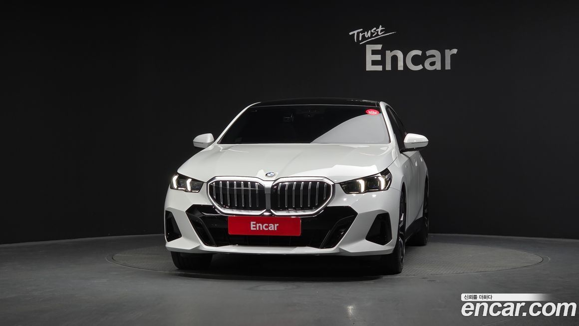 BMW 5-Series 530i xDrive M Sport, 2025