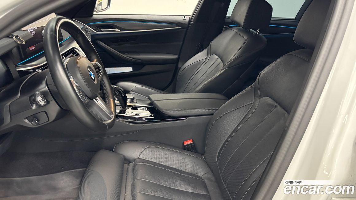 BMW 5-Series 520i M Sport, 2023