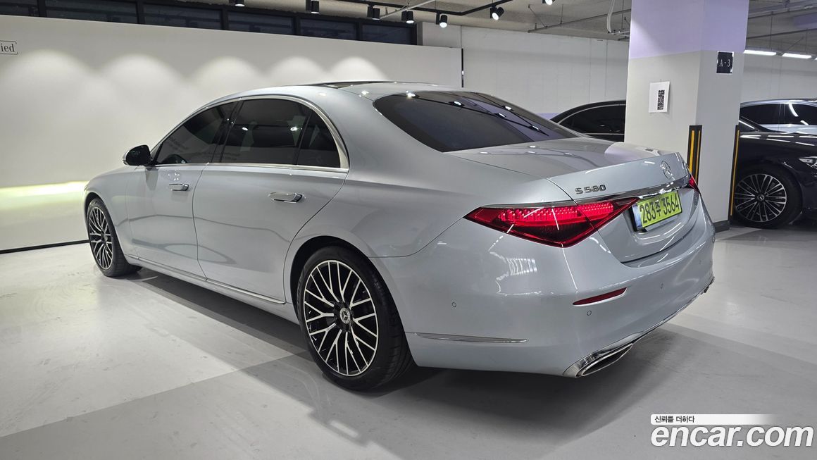 Mercedes-Benz S-Class S580L 4MATIC, 2025