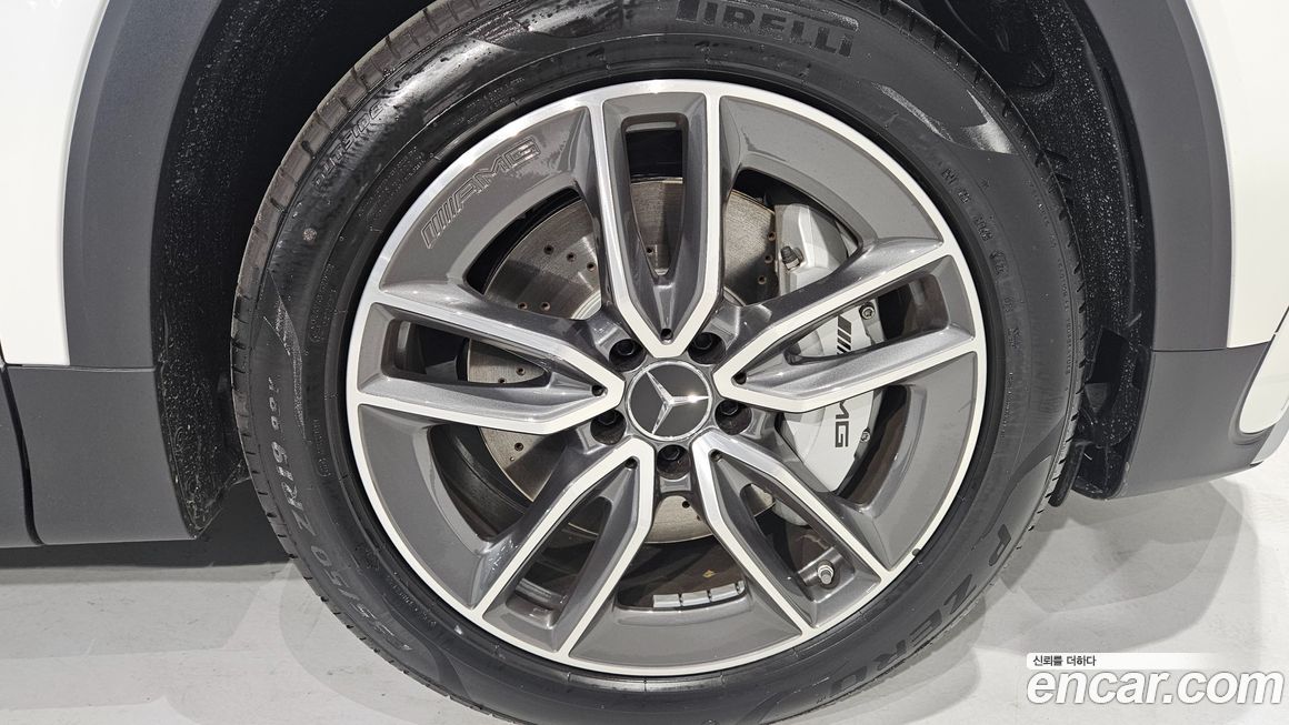 Mercedes-Benz GLB-Class AMG GLB35 4MATIC, 2025