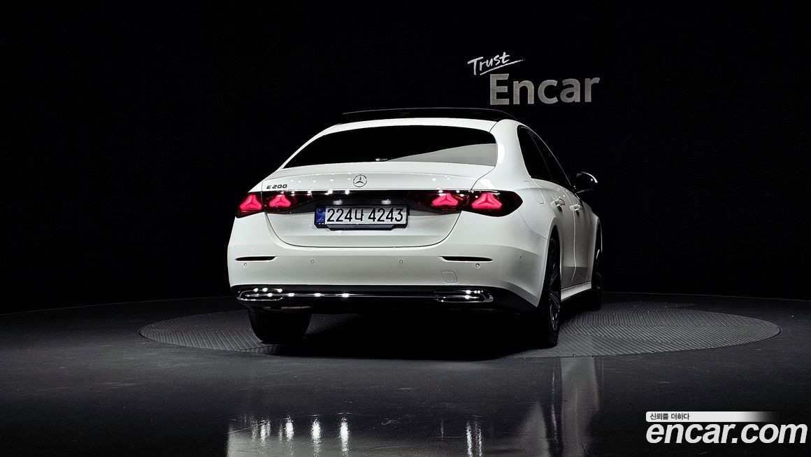 Mercedes-Benz E-Class E200 Avantgarde, 2025