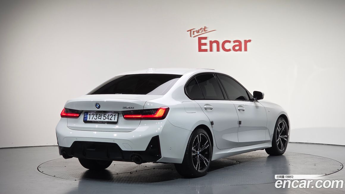 BMW 3-Series 320i M Sport, 2024