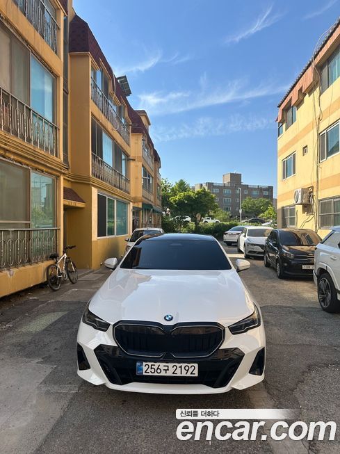 BMW 5-Series 520i M Sport, 2025
