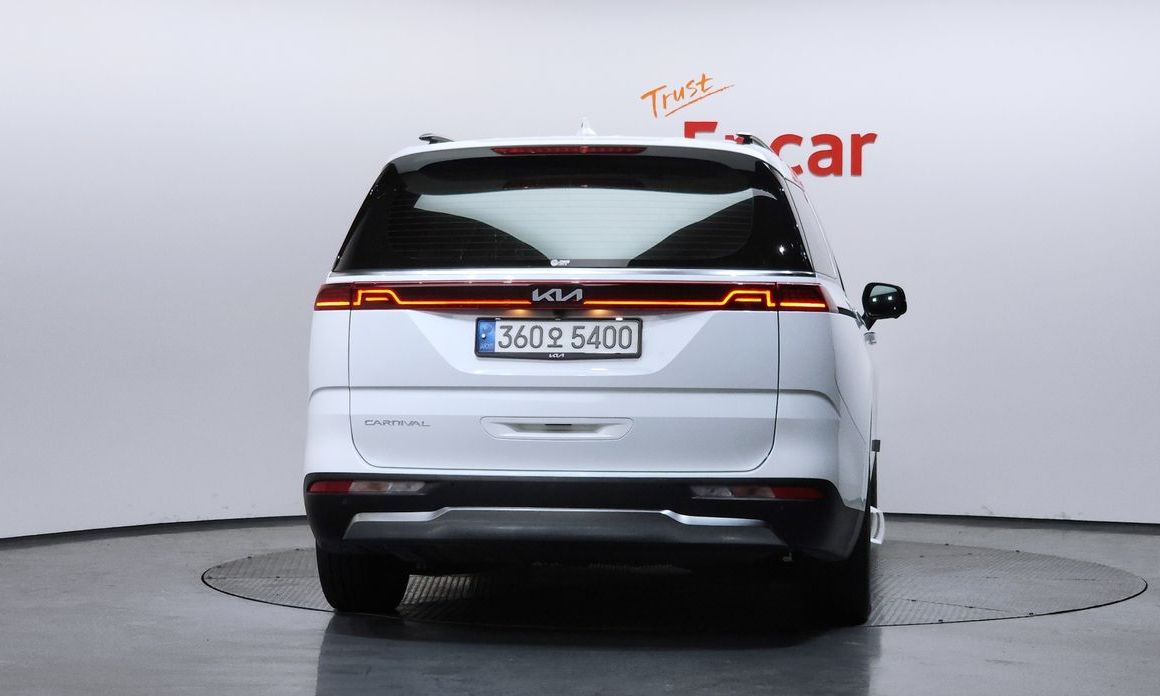 Kia Carnival 7-Seater Signature, 2022