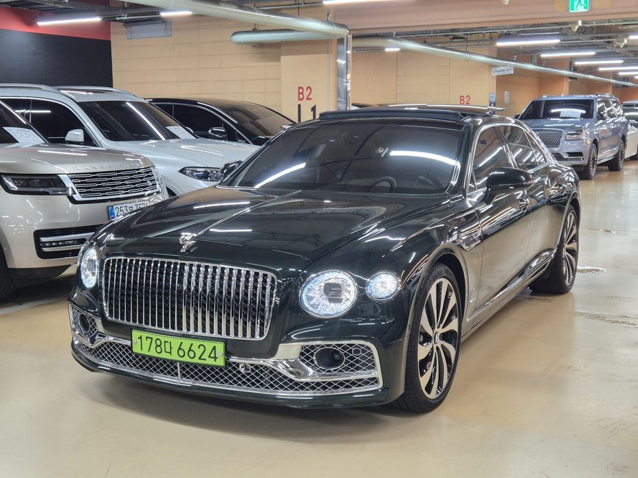 Bentley Flying Spur 4.0 Azure, 2024