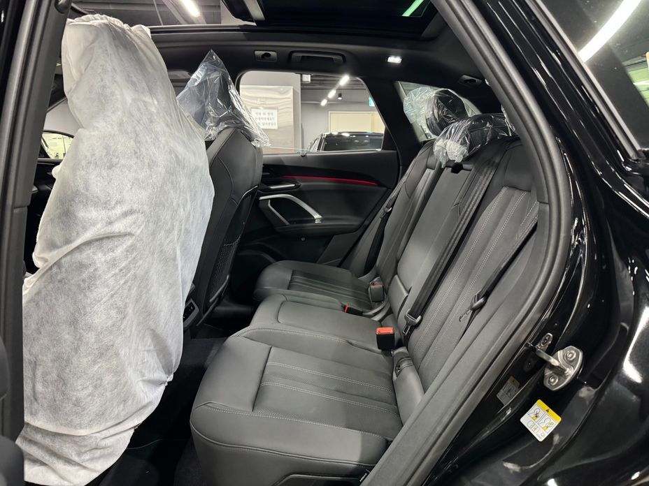 Audi Q5 40 TDI Quattro S Line Black Edition, 2025