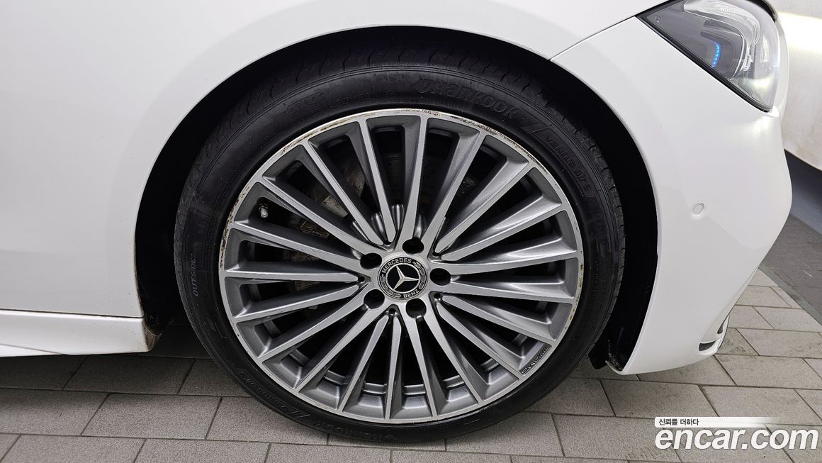 Mercedes-Benz C-Class C300 4MATIC AMG Line, 2023