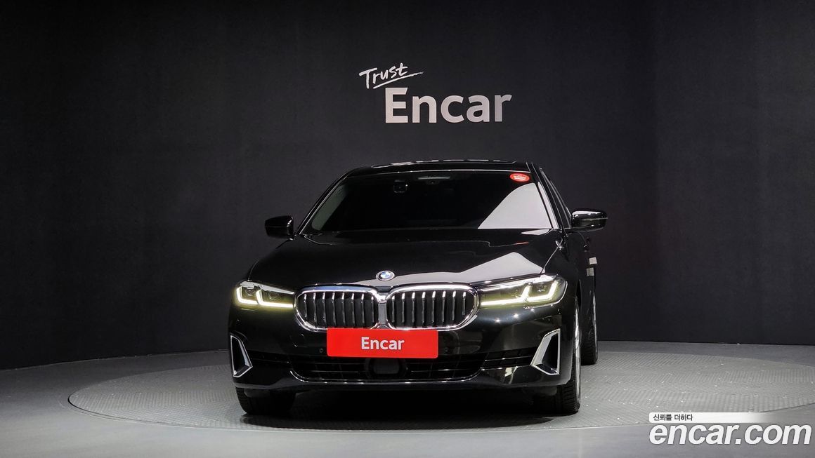 BMW 5-Series 530i xDrive Luxury, 2022