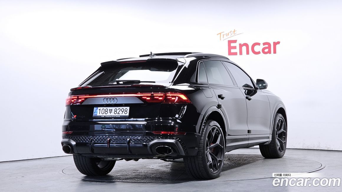 Audi RSQ8 4.0 TFSI Quattro Performance, 2025