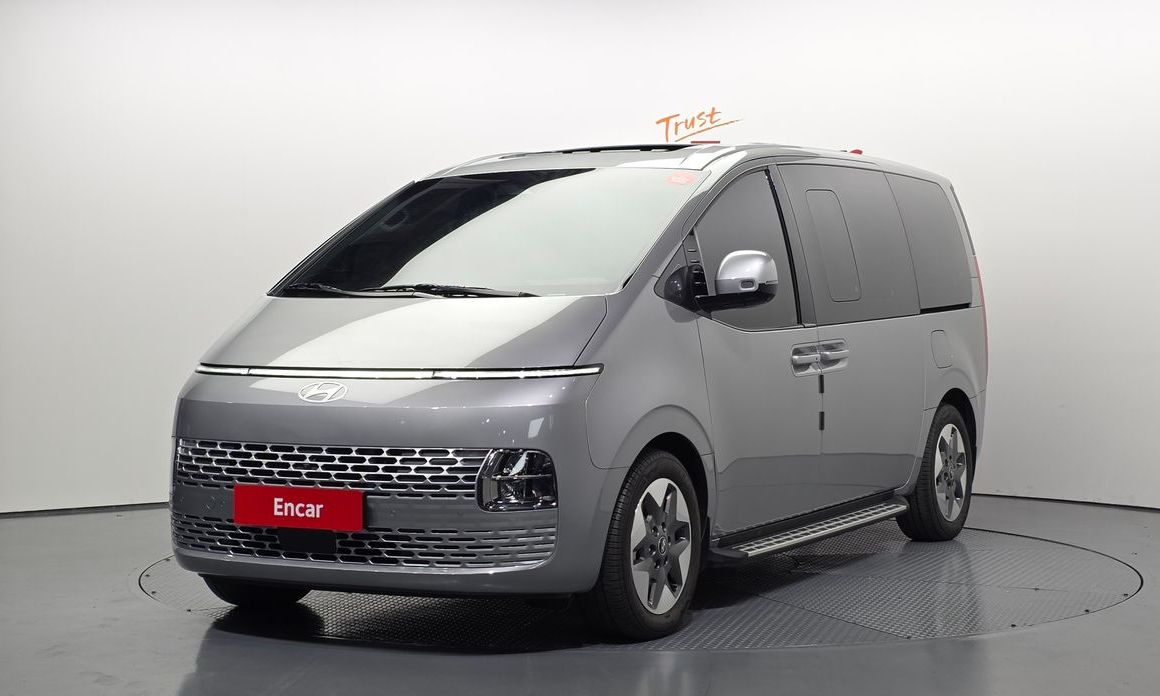 Hyundai Staria Tourer 9-Seater, 2025