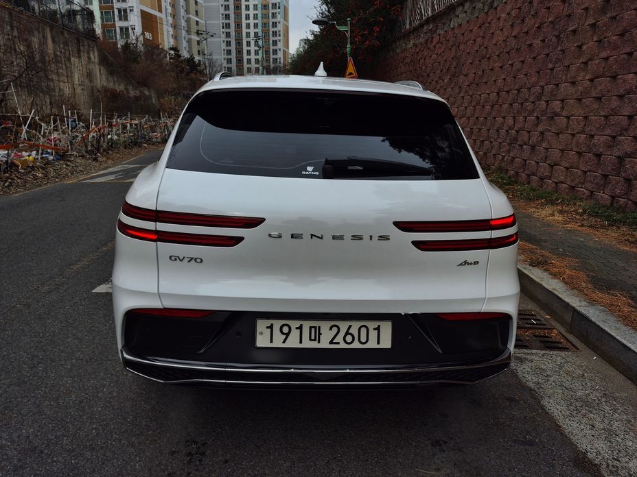Genesis GV70 2.5T Gasoline AWD, 2025