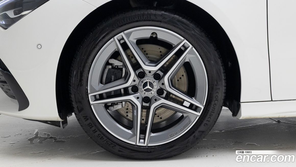 Mercedes-Benz CLA-Class CLA250 4MATIC, 2025