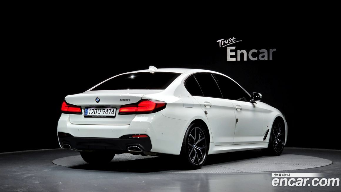 BMW 5-Series 530i M Sport Package, 2022