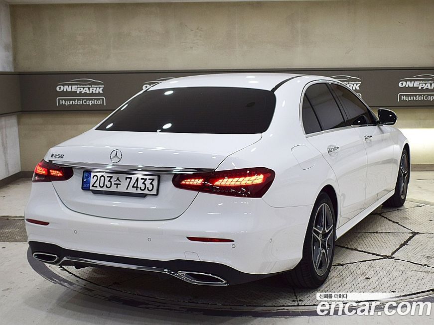 Mercedes-Benz E-Class E250 AMG Line, 2023