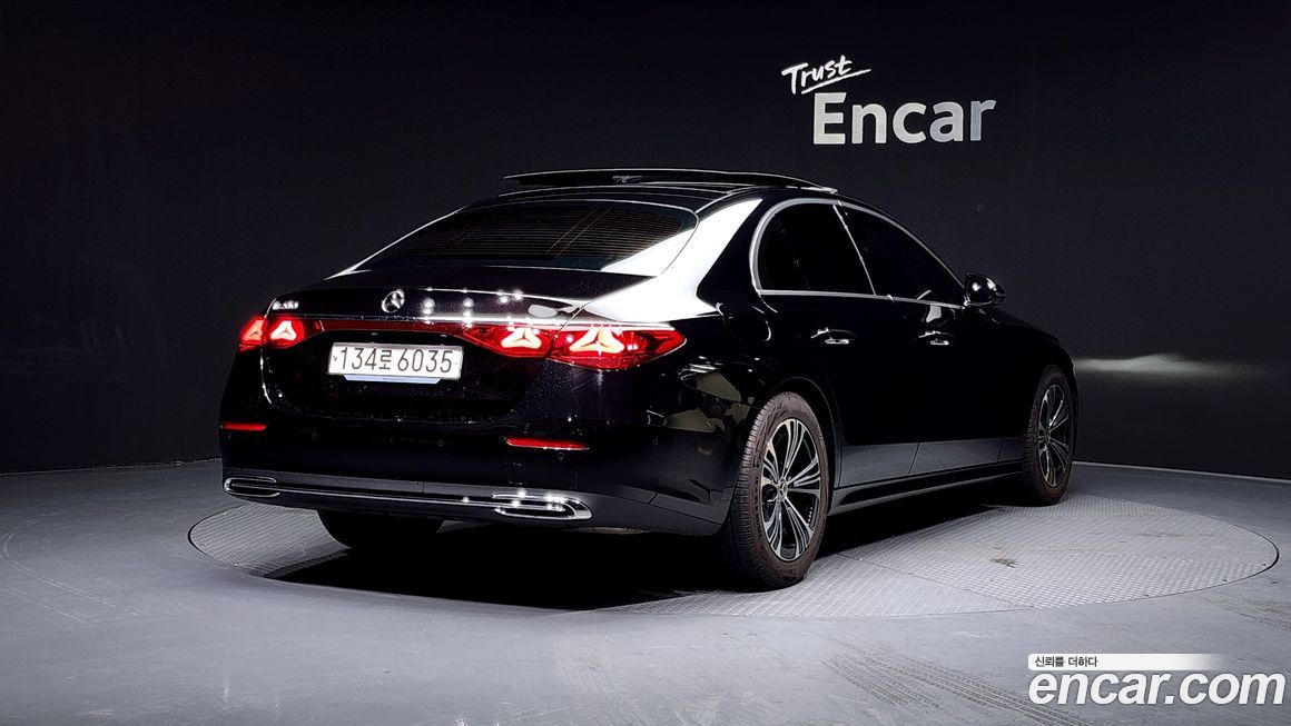 Mercedes-Benz E-Class E200 Avantgarde, 2024