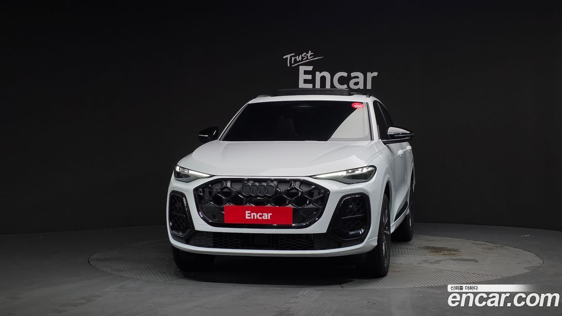 Audi Q5 40 TDI Quattro S Line Black Edition, 2025