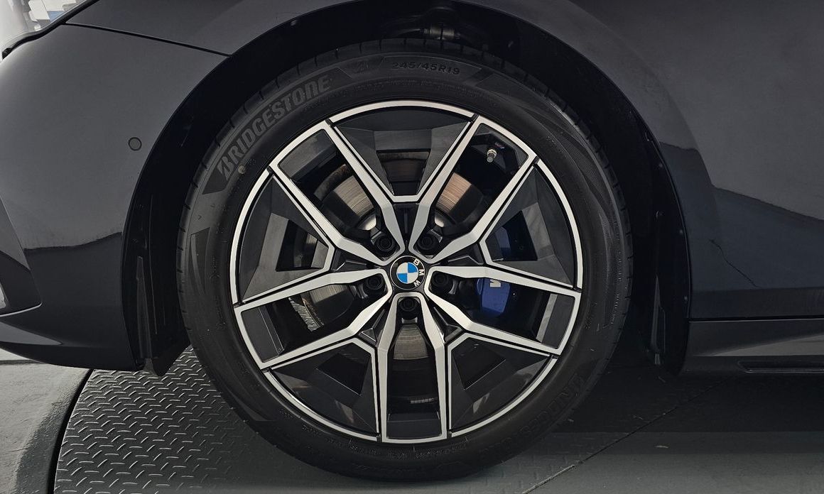 BMW 5-Series 520i M Sport, 2024
