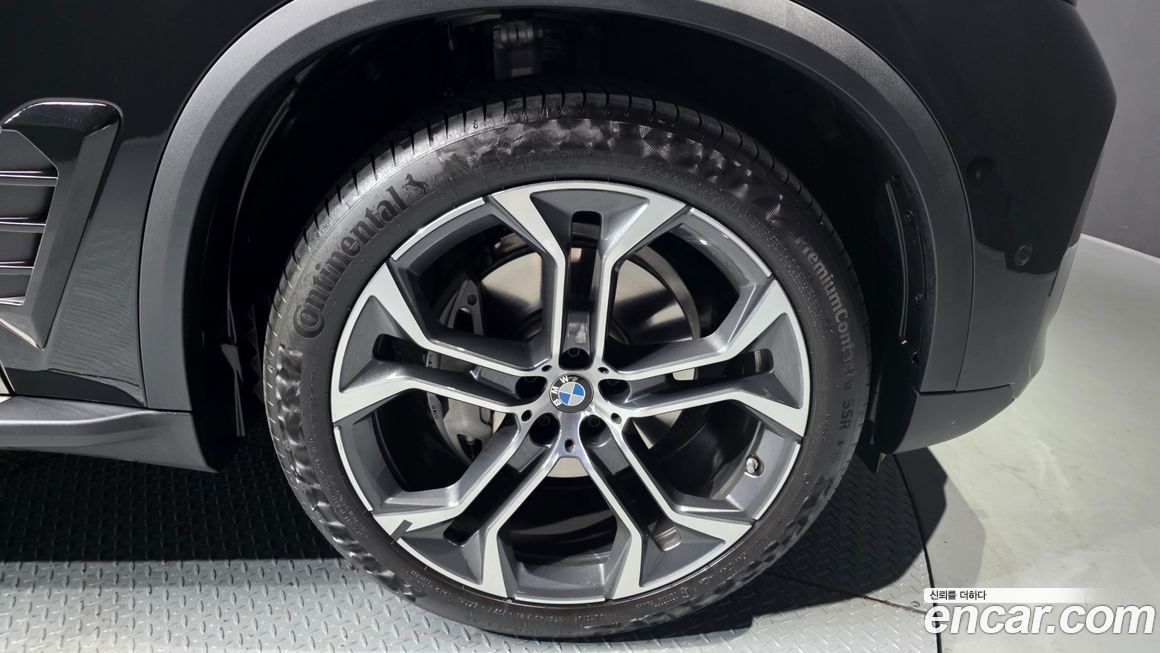 BMW X5 xDrive 40i xLine, 2025