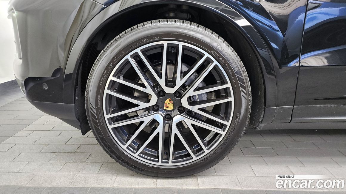 Porsche Cayenne 3.0, 2024