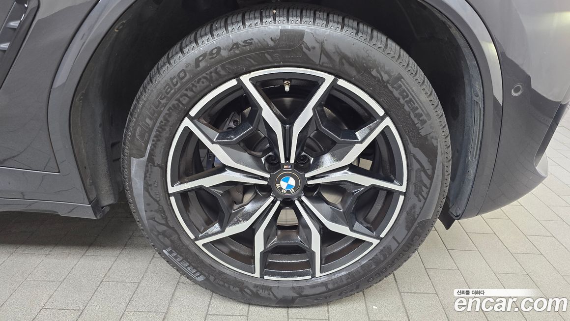 BMW X4 xDrive20i M Sport, 2022