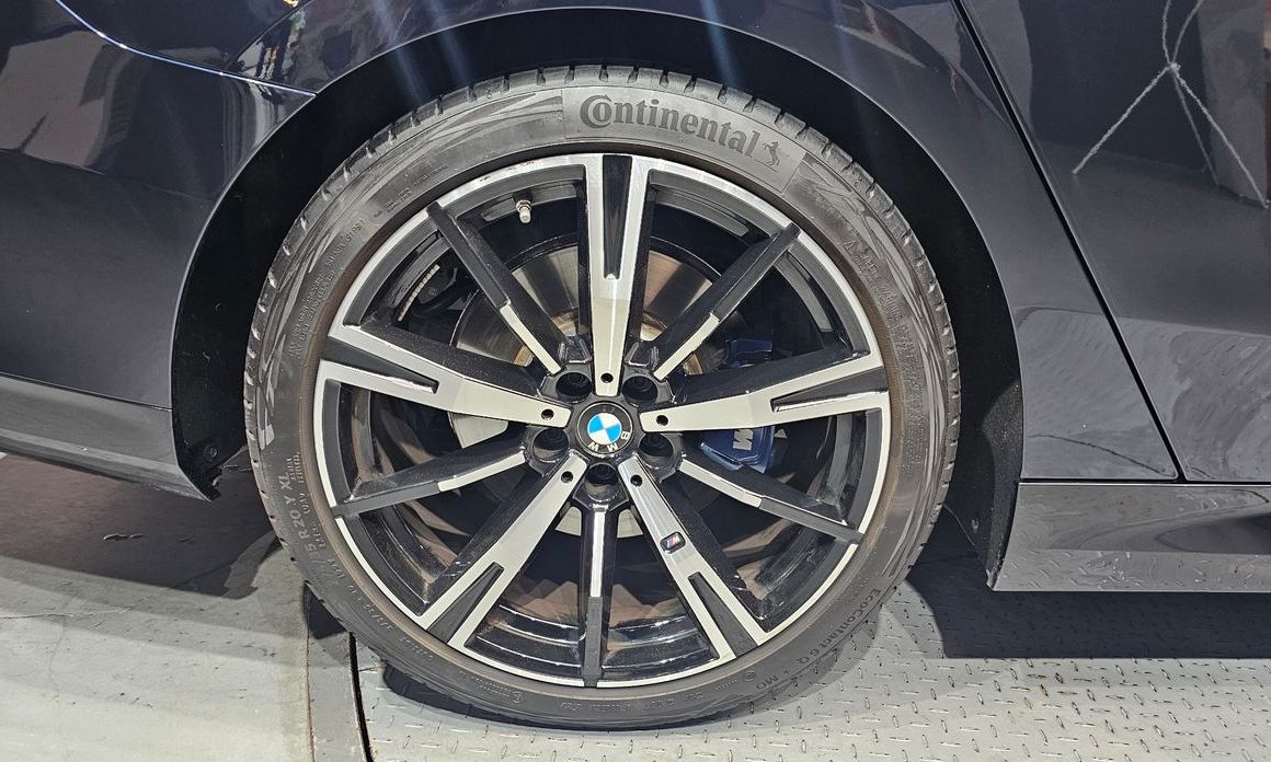 BMW 5-Series 530i xDrive M Sport, 2024